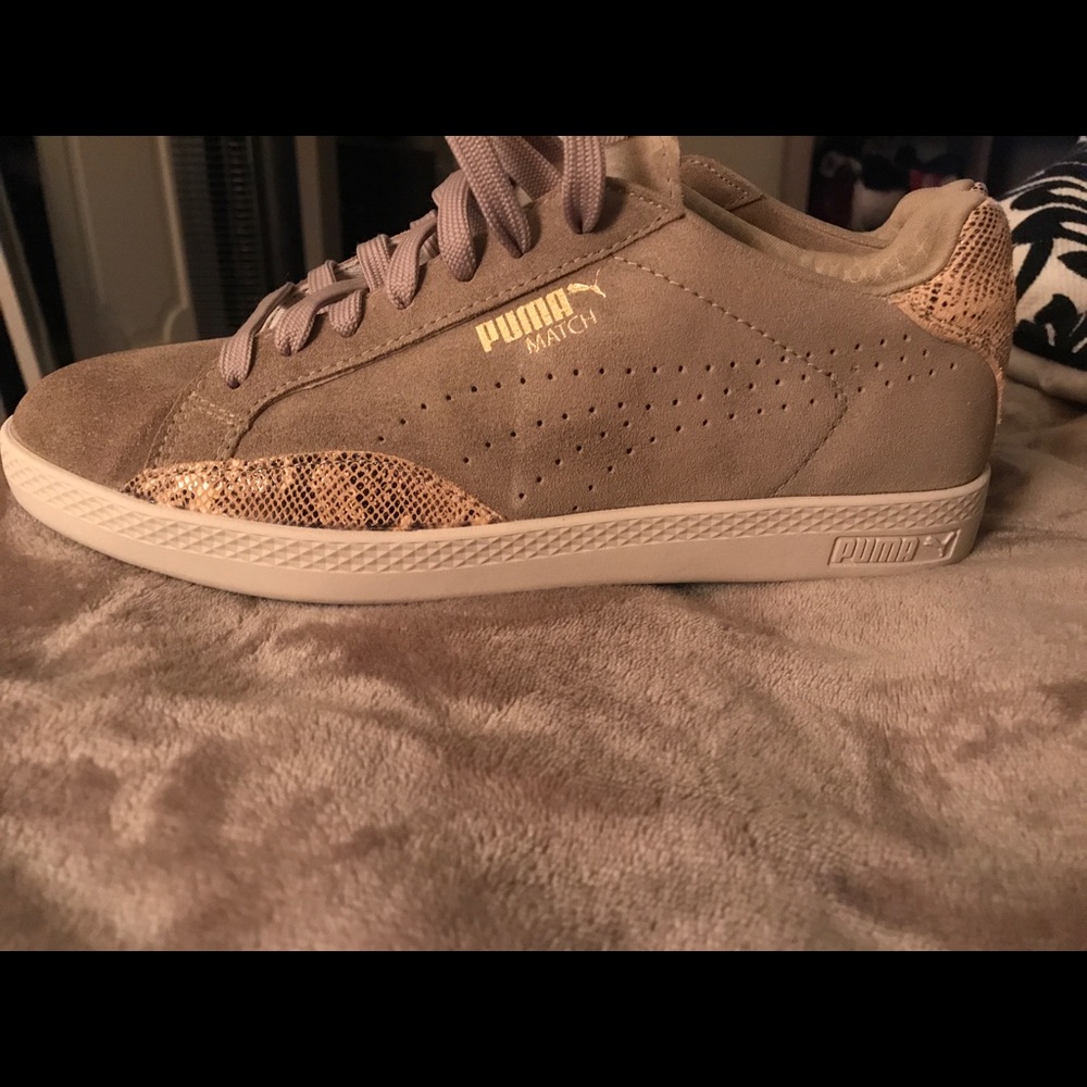 Tan brand new never worn pumas size 6 1/2